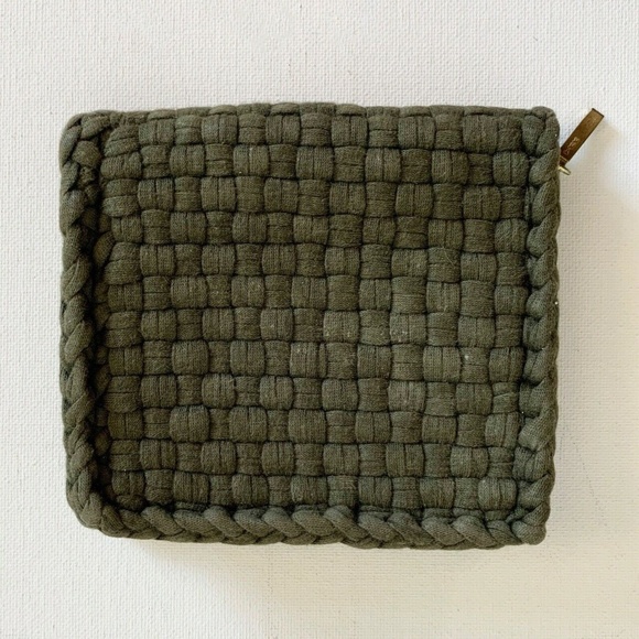 Rags to Riches Olive Green Square Wallet - Picture 1 of 8